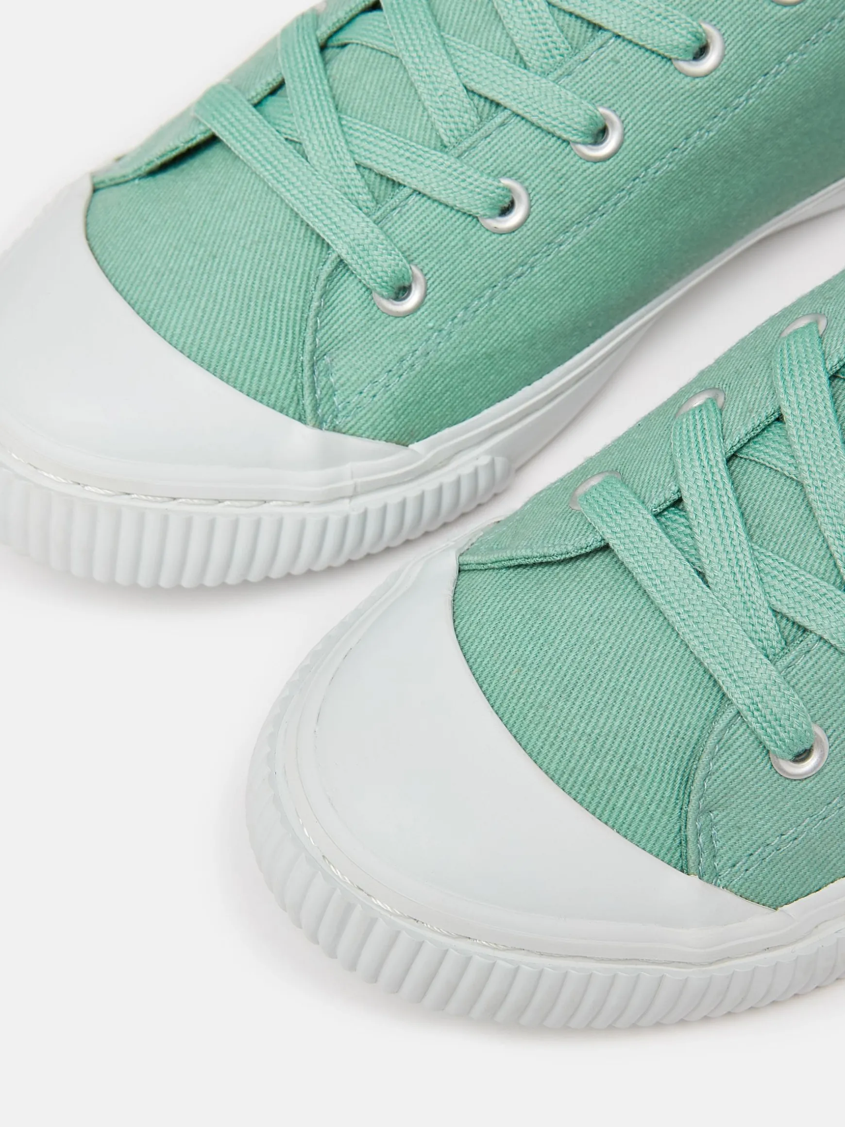 Coast Green Canvas Pumps