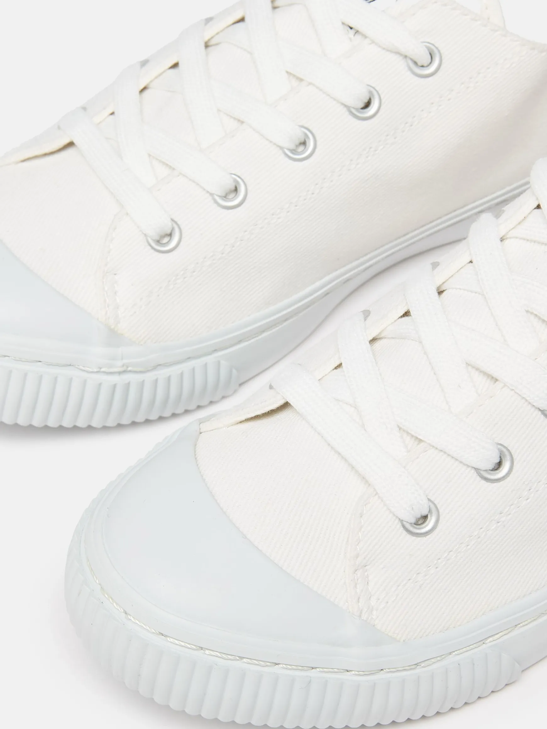 Coast White Canvas Pumps