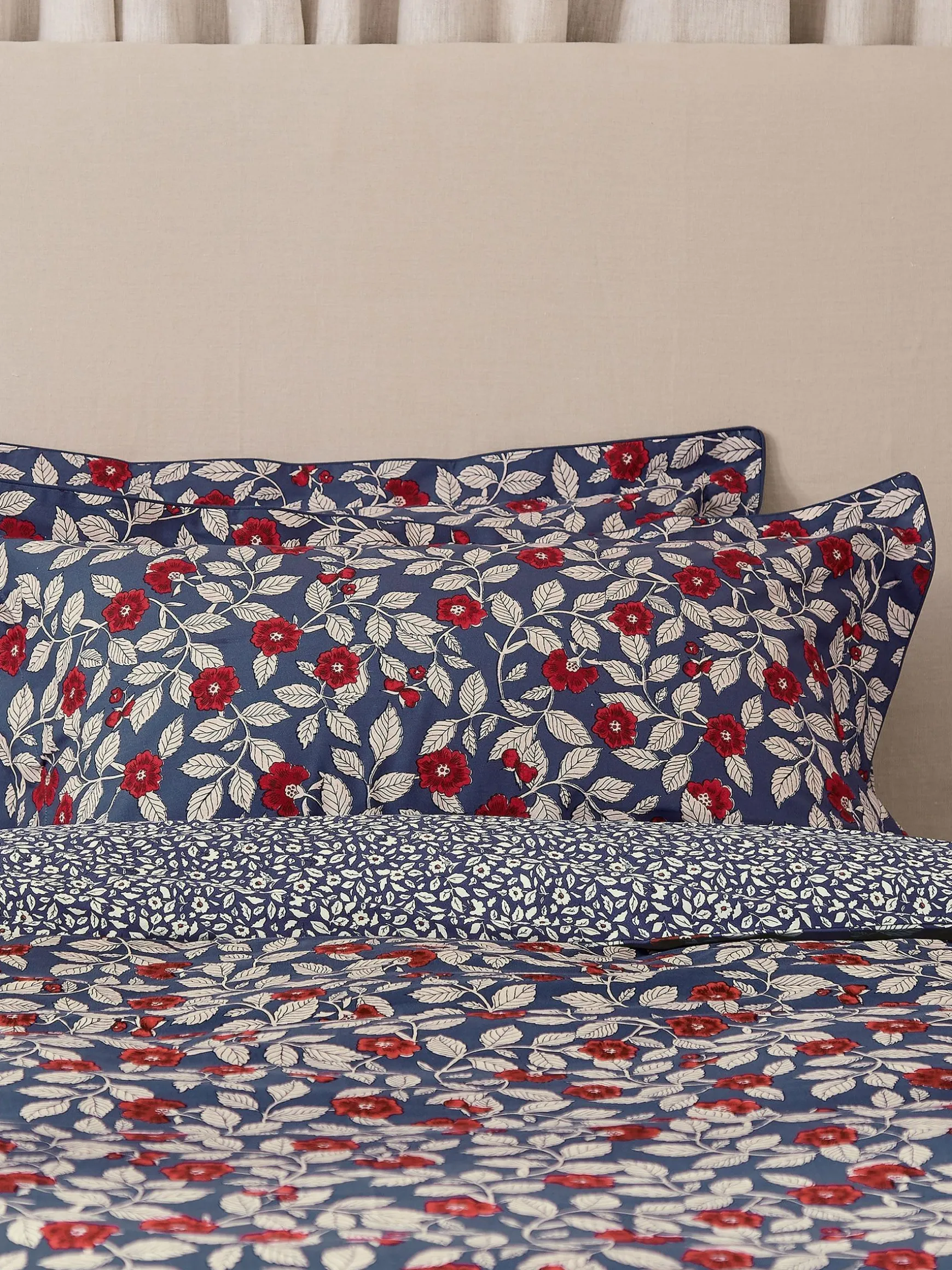 Grove Floral Set of 2 Blue 100% Cotton Standard Pillowcases