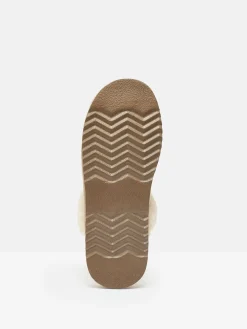 Lazydays Oatmeal Fleece Lined Slippers